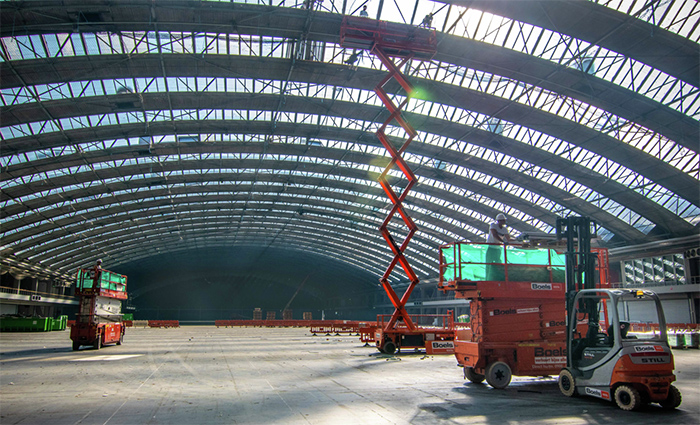 RAI conference centre med glaspanelsystem