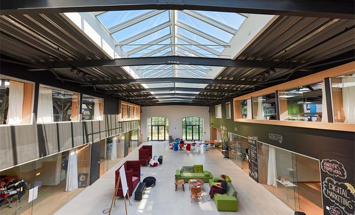 Tageslicht-Lösung mit VELUX Modular Skylights, Isartal-Bahnhof