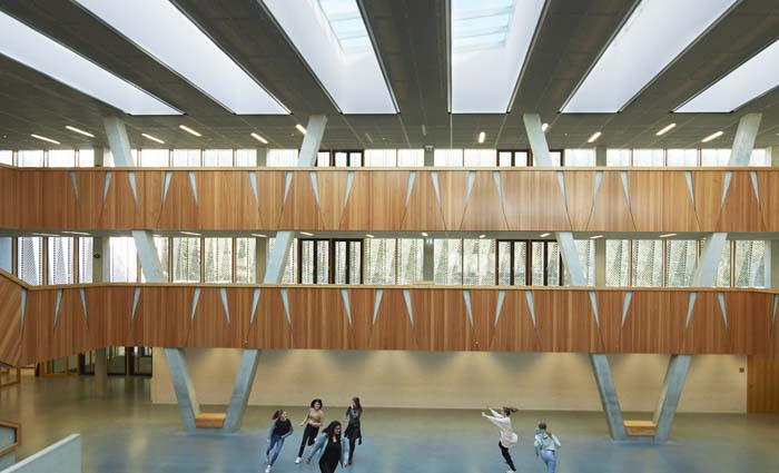 Hessenwaldschule, Duitsland met VELUX modulaire lichtstraten