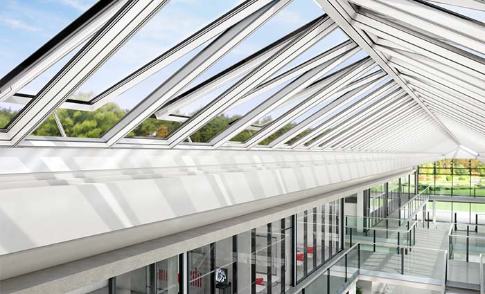 Atrium with venting rooflights