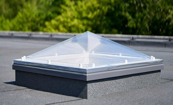 Pyramid takljuskupol i akryl