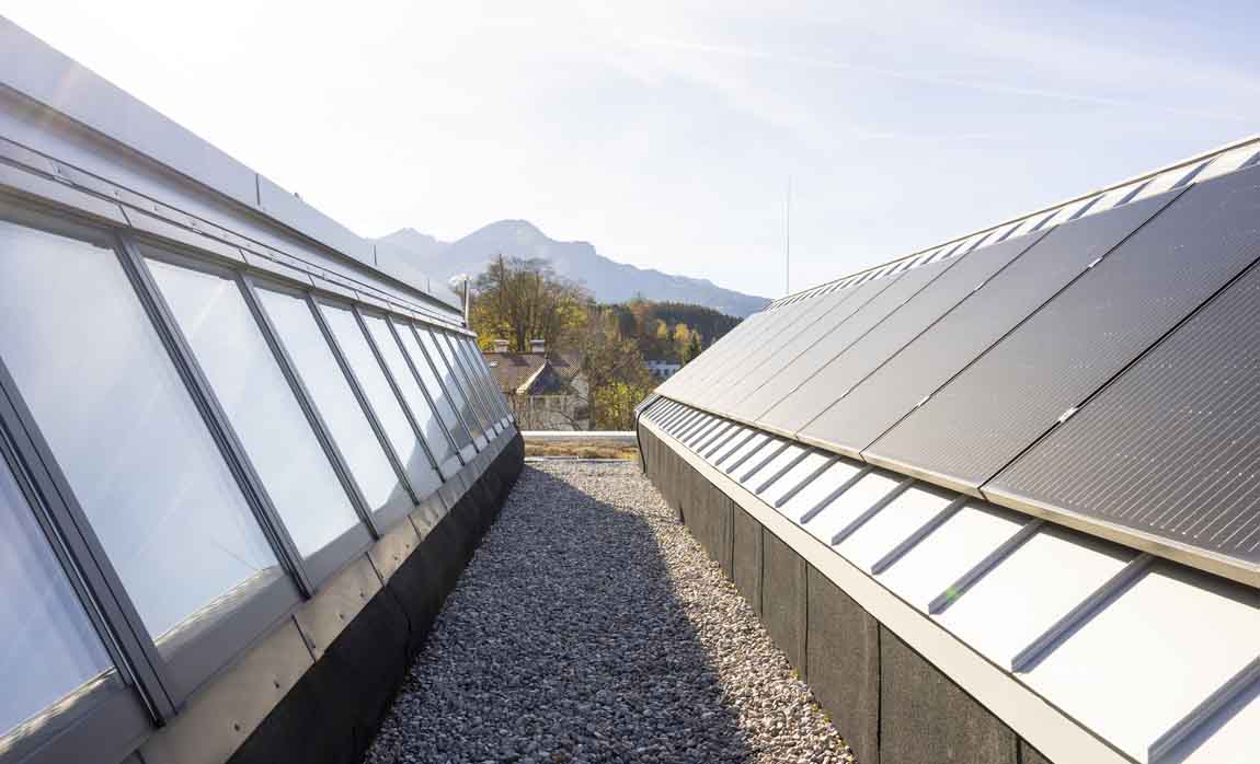 Photovoltaik-Module auf einem Sheddach