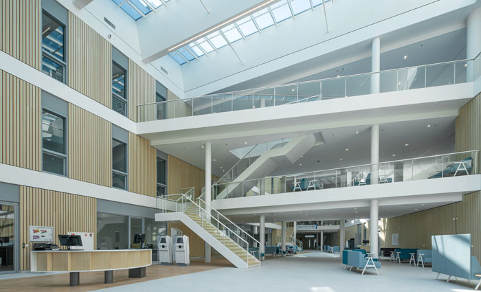 Daglicht bij het Rijnstate ziekenhuis in Elst
