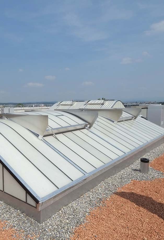 Lanterneau GRILLODUR® nature transparent avec clapets EFC et déflecteurs