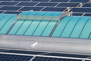 Luminator GRILLODUR® pentru acoperiș înclinat, cu trape