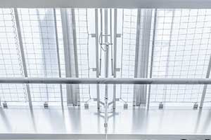 Innenansicht eines LB-DSL Durchsturzsicherungssystems für VARIO Lichtbänder