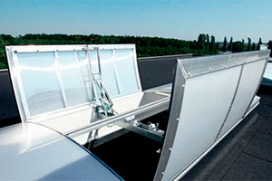 PC-ovenlys med brandventilation
