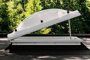 Coupole carrée ouvrante