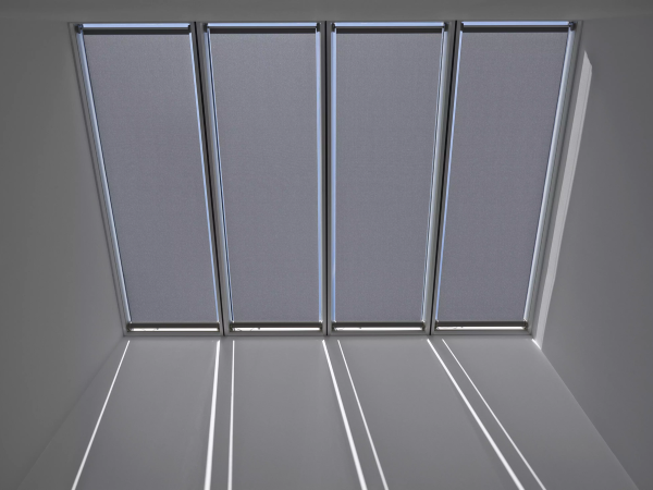 Installatie van het RMM-rolgordijn voor Modulaire lichtstraten – gesloten positie