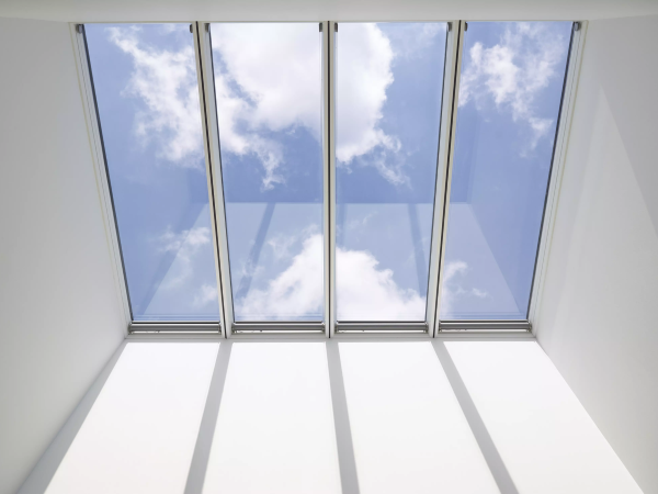 Installatie van RMM-rolgordijn voor Modulaire lichtstraten (opgerolde positie)