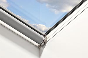 Kontrola światła dziennego i nagrzewania w świetlikach modułowych