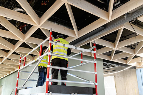 VELUX Commercial Bramo installerer branngardin