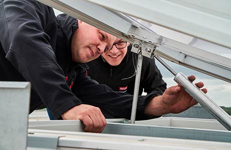 VELUX Commercial installation support